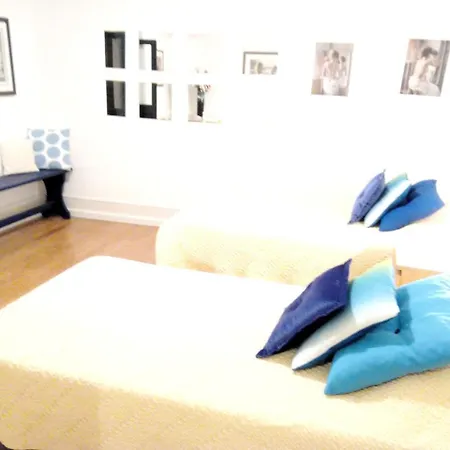 아파트 4 Bedrooms With View And Wifi At *