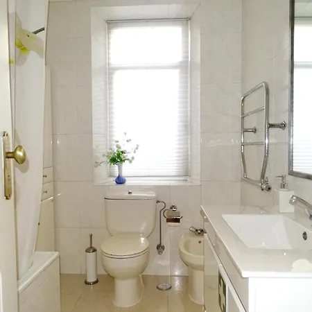 4 Bedrooms With View And Wifi At Lissabon