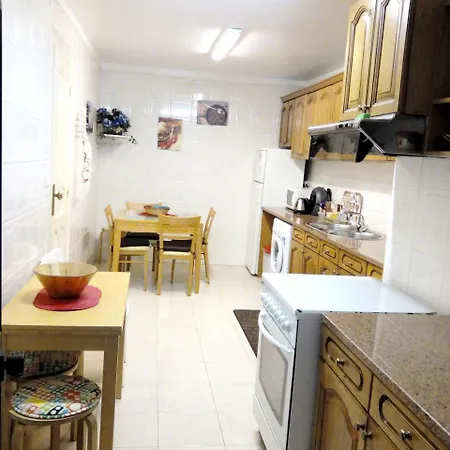 Appartement 4 Bedrooms With View And Wifi At
