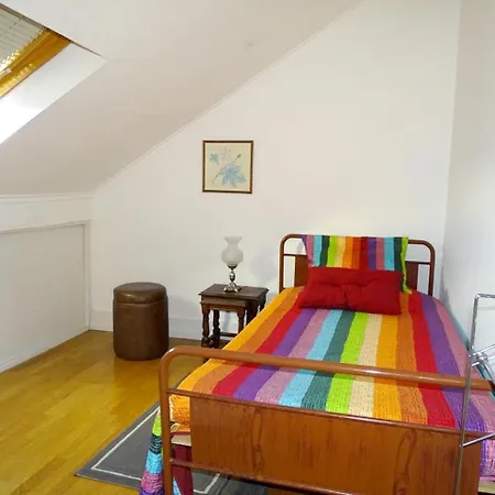 Lägenhet 4 Bedrooms With View And Wifi At