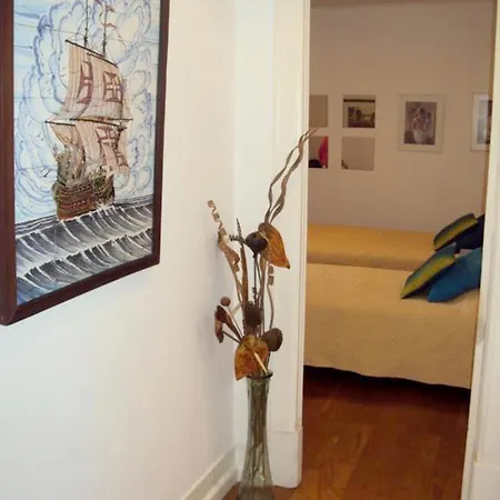 4 Bedrooms With View And Wifi At Appartement Lissabon